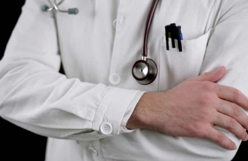 Precizna dijagnoza sinusitisa zahteva anamnezu, klinički pregled i prednju rinoskopiju za potvrdu.